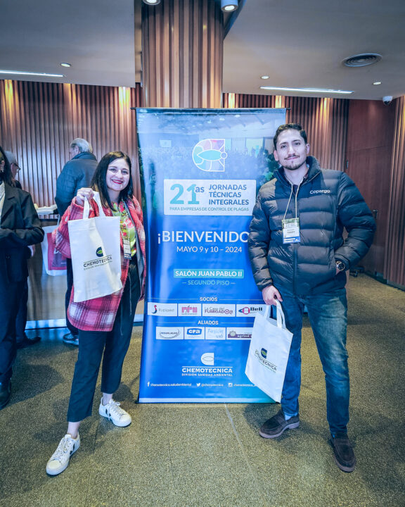 Nicolás Torres participando en la jornada técnica integral para empresas de control de plagas